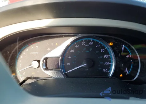 2014 Toyota Sienna Xle z USA, uszkodzony, nr VIN 5TDYK3DC8ES479503